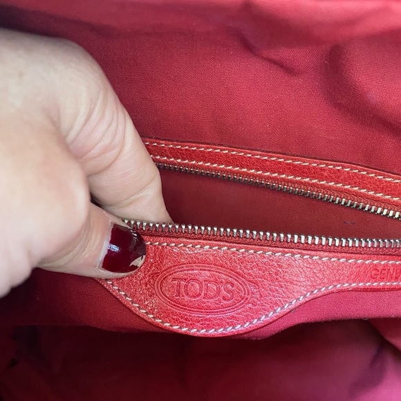 TOD’S Red Leather Large Crossbody Bag - Picture 11 of 12